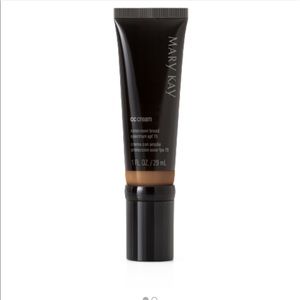 Mary Kay CC cream Very Deep